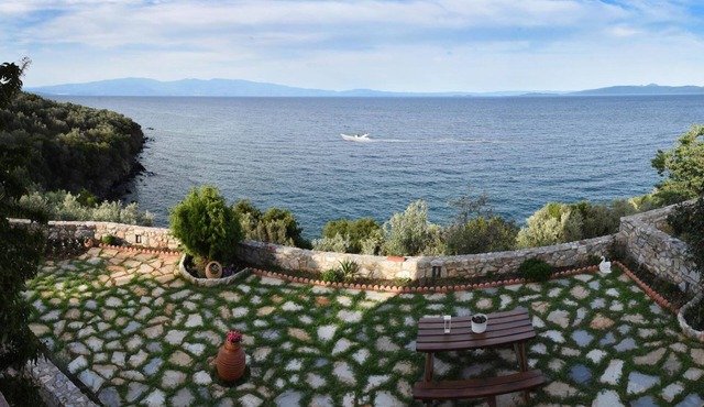 Goddess Artemis Apartment in Nies
