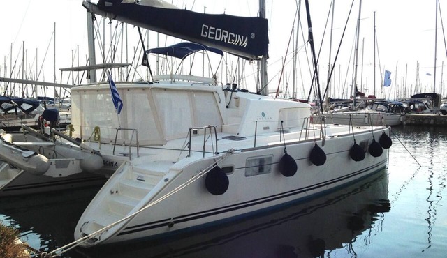 Grecia Central Sun-Kissed Sailing Adventure in Nea Palatia