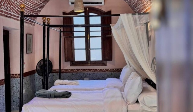 Hatshepsut Villa with twin beds in El Juneina Villas