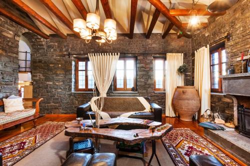 Heaven's View Mansion - Zagori Stone Built Gem in Kipoi