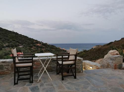 Heliopetra Sea View Studios in Agioi Apostoli