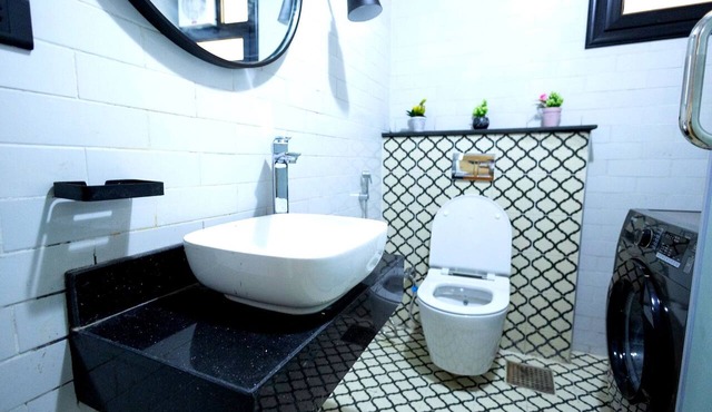 Heliopolis 2 Bedrooms Apartments with Huge Patio - 10 Minutes to Airport in Cairo Governorate