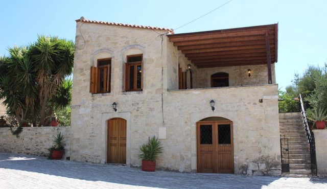 Historical stone house in Pasalítai
