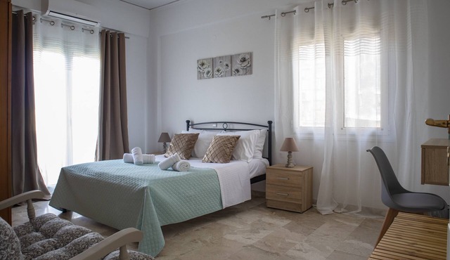 Holiday Apartment "Costas" with Sea View, Balcony & Wi-Fi in Hersonissos