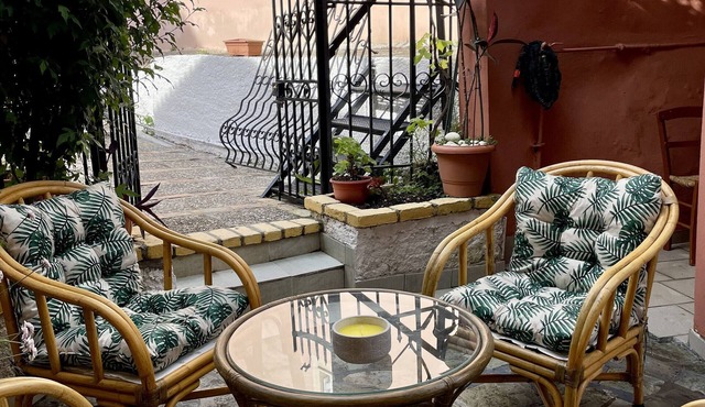 Holiday Home 'Newstalgia House' with Private Terrace and Wi-Fi in Corfu