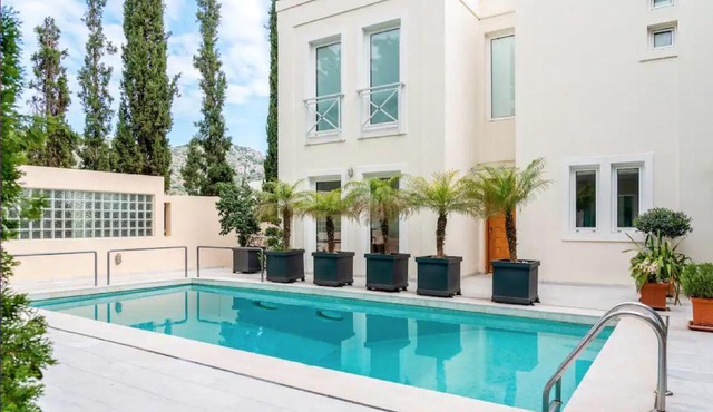 Hyacinth homm with Garden & Pool in Vouliagmeni in Athens