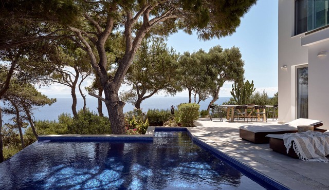 Iconic Ionian Mudita Villa in Argassi