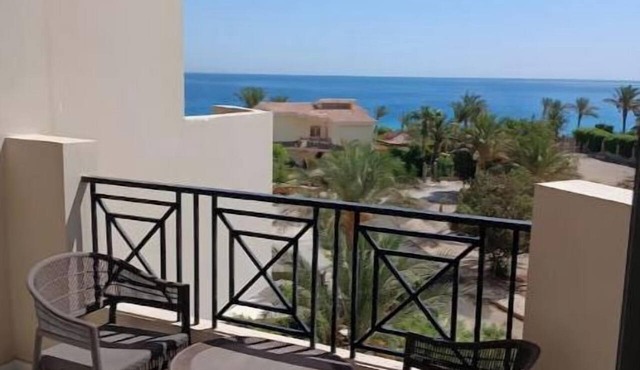 Juliana Sea View Studio ~ Beach, Pool & Aqua in Red Sea Governorate