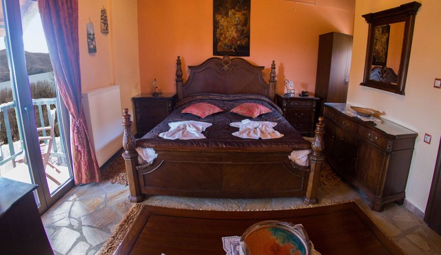Junior Suite - One space Apartment in Lake Plastiras