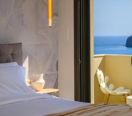 KALOS LUXURY HOMES, BEACHSIDE EXPERIENCE VOULISMA in Istro