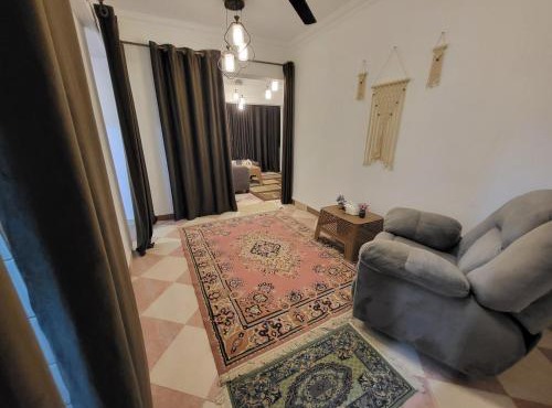 live in the heart of the historic scent of Cairo