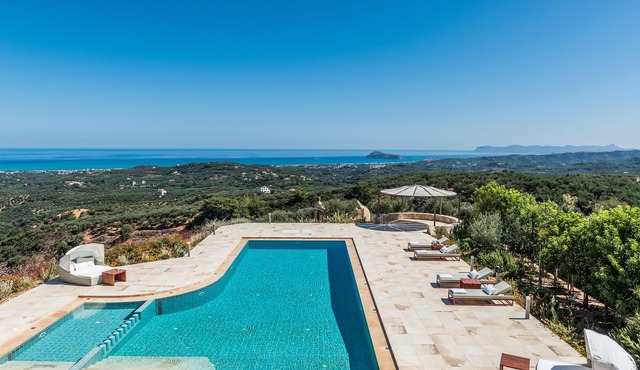 Lux Villa★SPA & Tennis★Jacuzzi & Indoor Pool★BBQ & Gym in Xirokampi