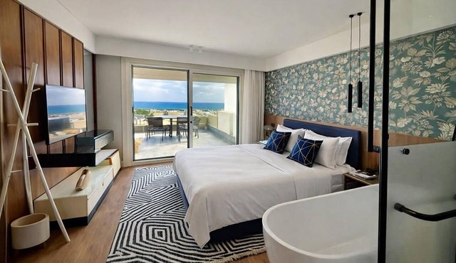 Luxurious Hacienda Ocean View Getaway in Marsa Matrouh Governorate