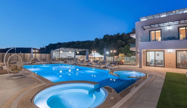Luxurious Villa Micha - With 150m² Pool in Panormo