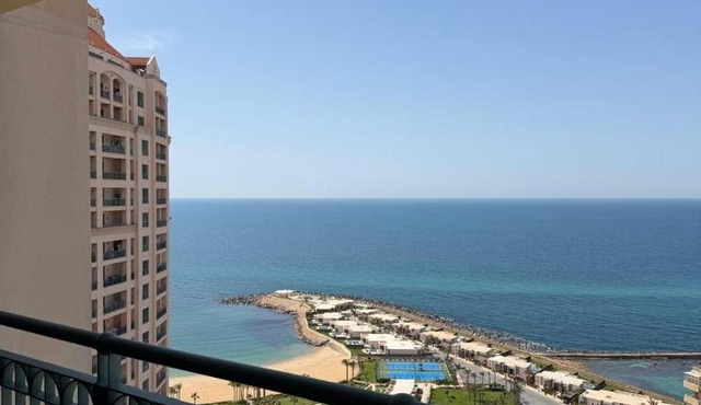 Luxury 2BR seafront Apt with panoramic sea views in Alexandria