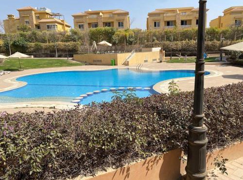 Luxury 3BD Pool View Sheikh Zayed