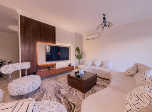 Luxury 3BR in Beverly Hills Sheikh Zayed Cairo in Sheikh Zayed