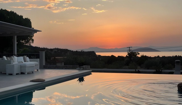 Luxury & Romantic Escape – Ideal for Couples & Newlyweds in Kranidi