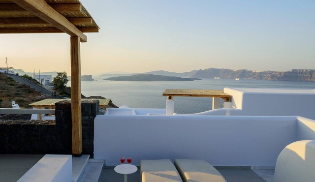 Luxury Santorini Villa | Villa Azure Aura | 4 Bedrooms | Private Pool in Santorini