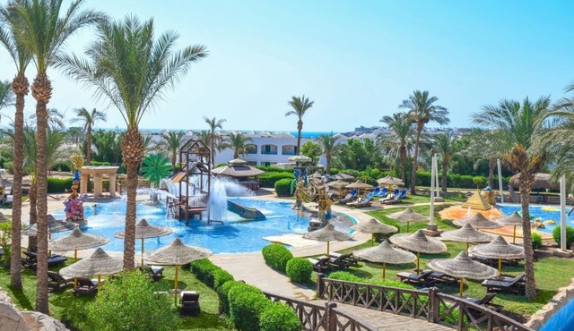 Luxury Stay Just Steps from Naama Bay l Spa Days, Kids Club & Waterparks in Sharm El Sheikh 1