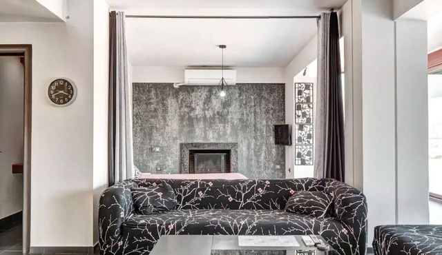 Luxury view apartment 10min from Athens airport in Koropi