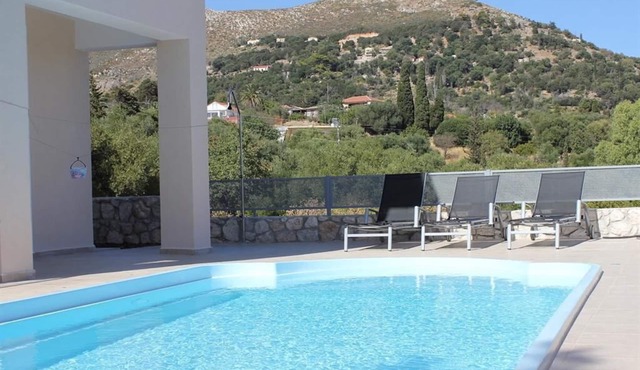 Luxury Villa Just Minutes from the Award Winning 'Turtle Beach' in Ratzakli