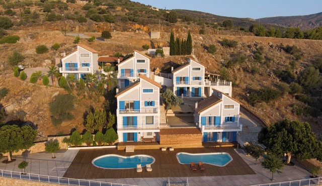 Meliti is a villa with a small garden with barbeque next to the sea in GALAXIDI