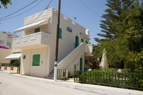 Mirtini Apartments in Myrtos