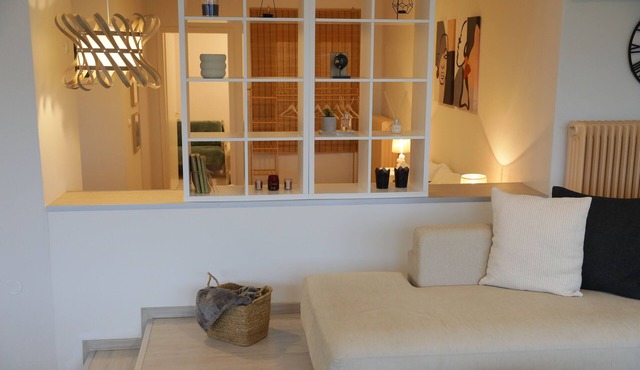 Modern apartment with a lake view for a comfortable stay. Easy parking space in KASTORIA