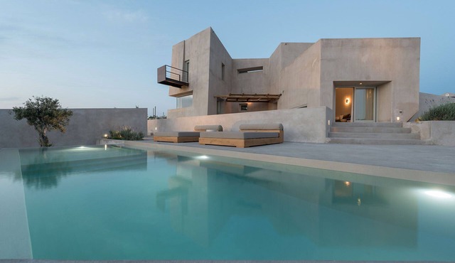 My Rental Homes - Thera Queen with 2 swimming pools and large sea view terrace in Fira
