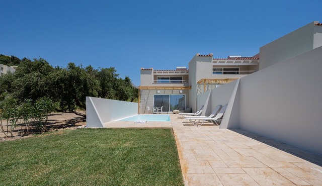 Mythos villa 7,pool,Walking distance to beach in Damnoni