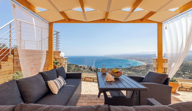 Nami Villa Seaview Private Pool in Heraklion