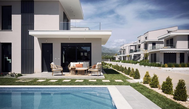 Nefeli -Two Bedroom Duplex with Private Pool in Kavala