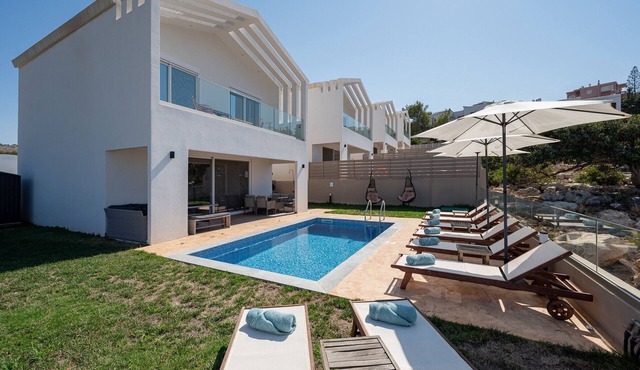 Nevelo Diamond,Near beach, tavern,Rethymno in Gerani
