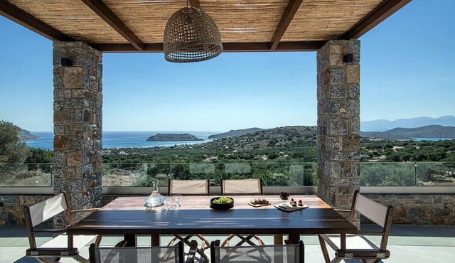 Ninemia Villa II in Crete in Plaka