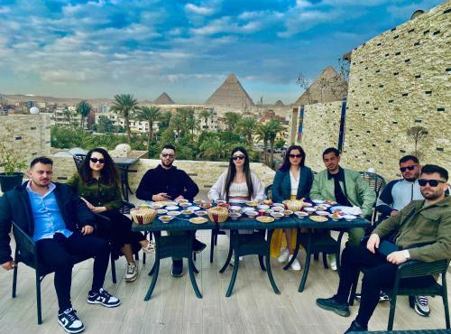 Niva Pyramids Hotel in Cairo
