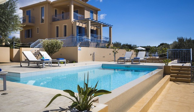 No1 Forget Me Not Villa with private pool in stunning location in Svoronata
