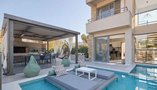 Ocean Private Villas - Villa Ithaca - private heated pool/jacuzzi/barbecue in HALKIDIKI