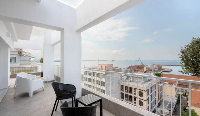 Oddity: One bedroom apartment in Thessaloniki