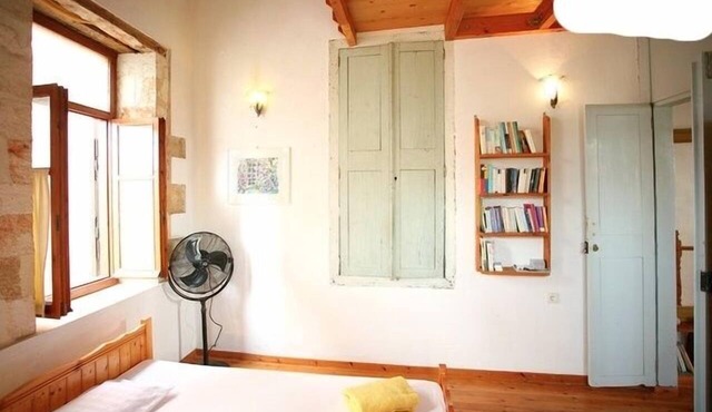 Old Town Chania · 500-year-old Venetian house for 6 · vine-covered courtyard in Chania