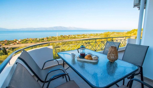 Onar Zin Seabliss - Penelope Poolside Getaway in Xilokastro