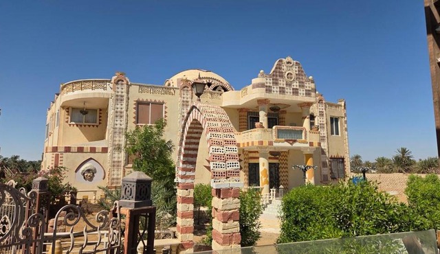 Opera Oasis Hotel in Mandīshah