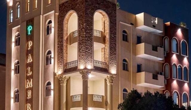 Palmeras Pyramids Hotel