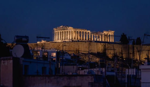 Paradise Heated Jacuzzi with Acropolis View in Athens