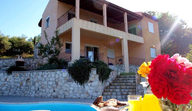 Peaceful and private family villa, big pool, wellness, views of sea and mountain in Chania Crete