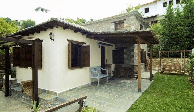 PELION HOMES | STONE HOUSE charming villa with amazing view for 2-4 guests in Agios Georgios Nilias