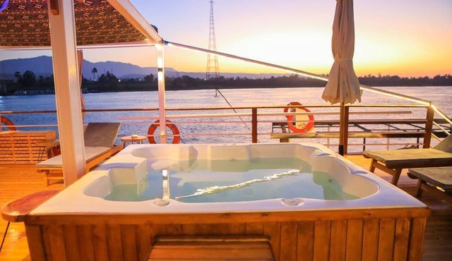 Prime Solar Eclipse Viewing: Luxury Nile Dahabiya Boat in Luxor
