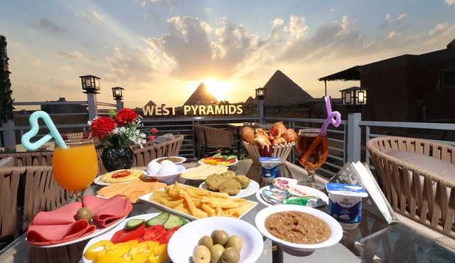 Pyramids West Hotel