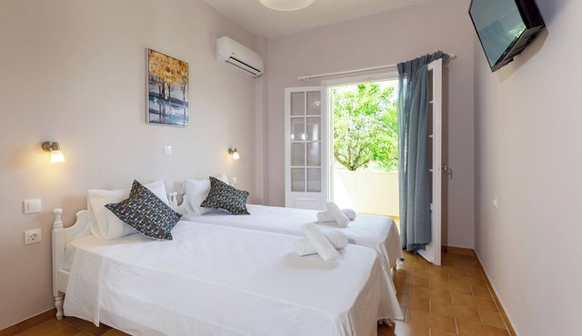Relax Studios KARMA - ground floor studio in Roda