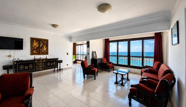 Relaxing 4 Bedroom Sea View Apartment - Spacious & Comfortable in Alexandria